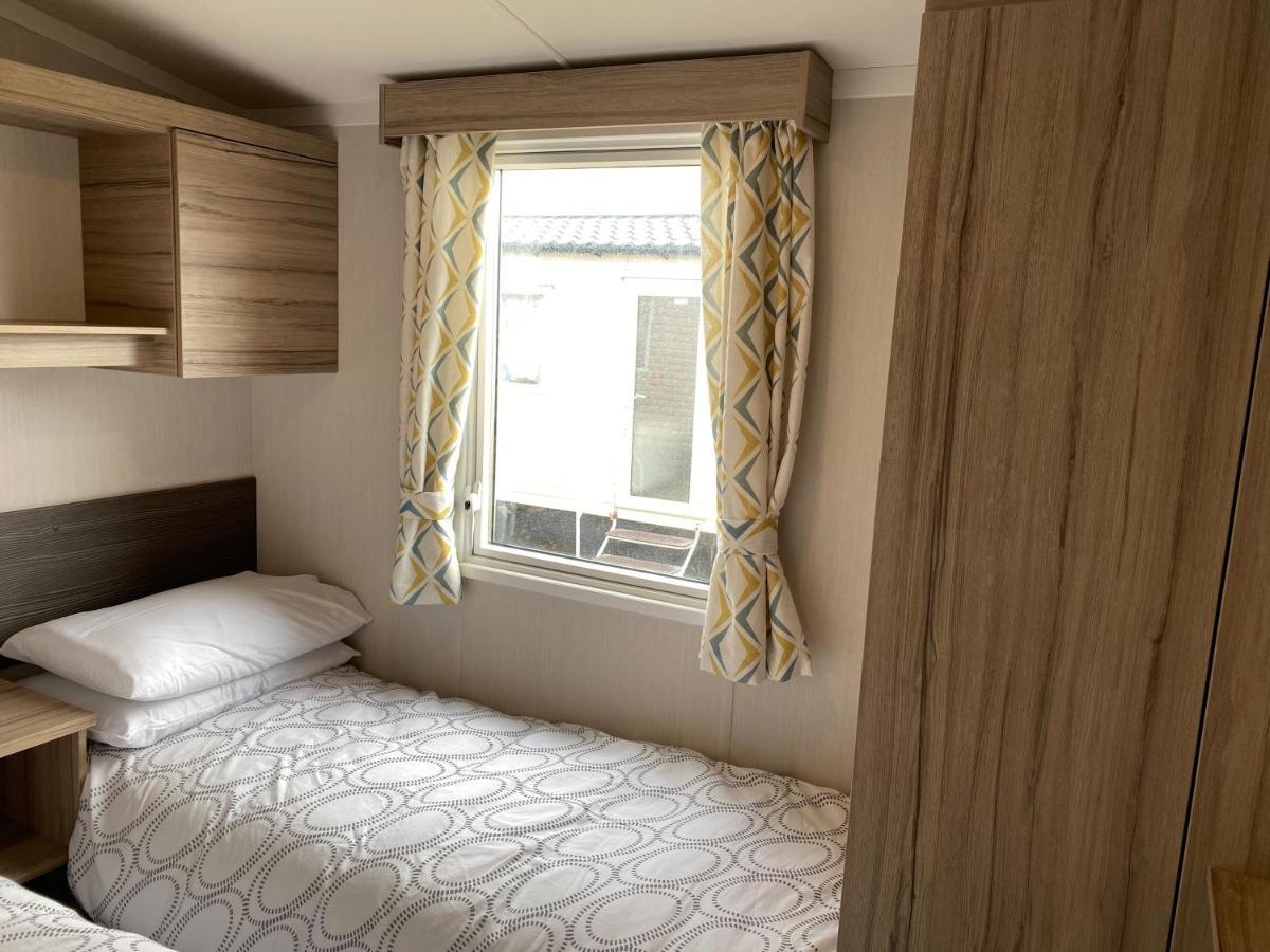 77 The Brambles Hotel Porthcawl Ngoại thất bức ảnh