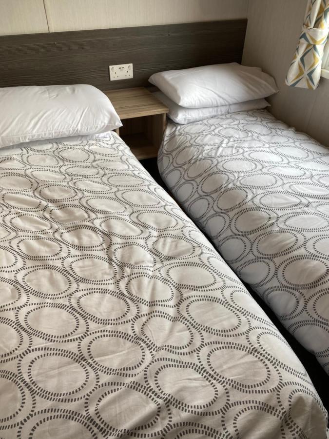 77 The Brambles Hotel Porthcawl Ngoại thất bức ảnh